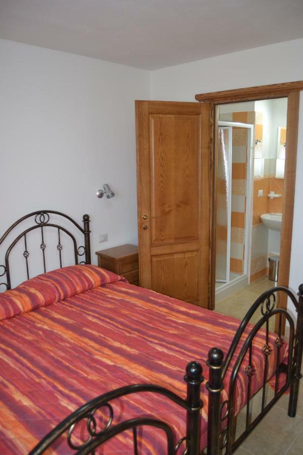 B&B Gennargentu Fonni Bagian luar foto