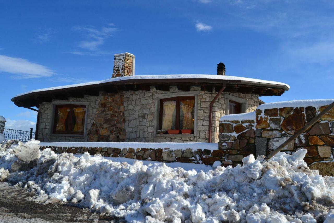 B&B Gennargentu Fonni Bagian luar foto