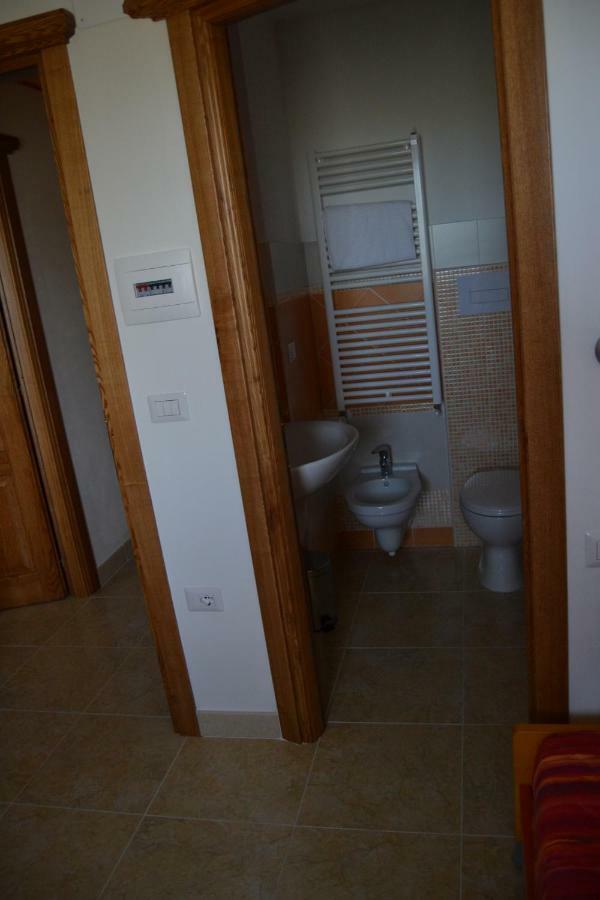 B&B Gennargentu Fonni Bagian luar foto