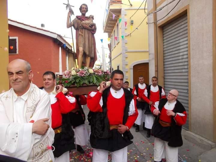 B&B Gennargentu Fonni Bagian luar foto